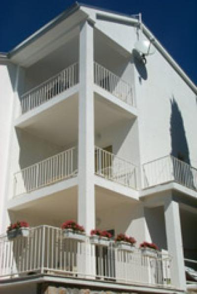 Selce Apartments